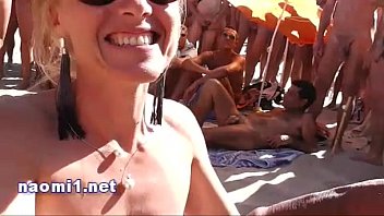 Naomi Big Dick Suking On A Public Beach
