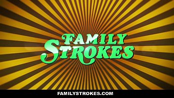 Familystrokes Scavenger Hunt With Stepsis Zelda Morrison Turns Sexual