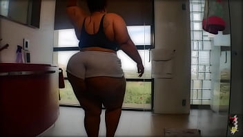 Thick Puertorican Queen Gets Worked Out After Her Workout