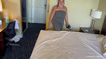 Colombian Housekeeper Tricked To Clean Room And Suck Dick La Paisa Gets Cream Pie